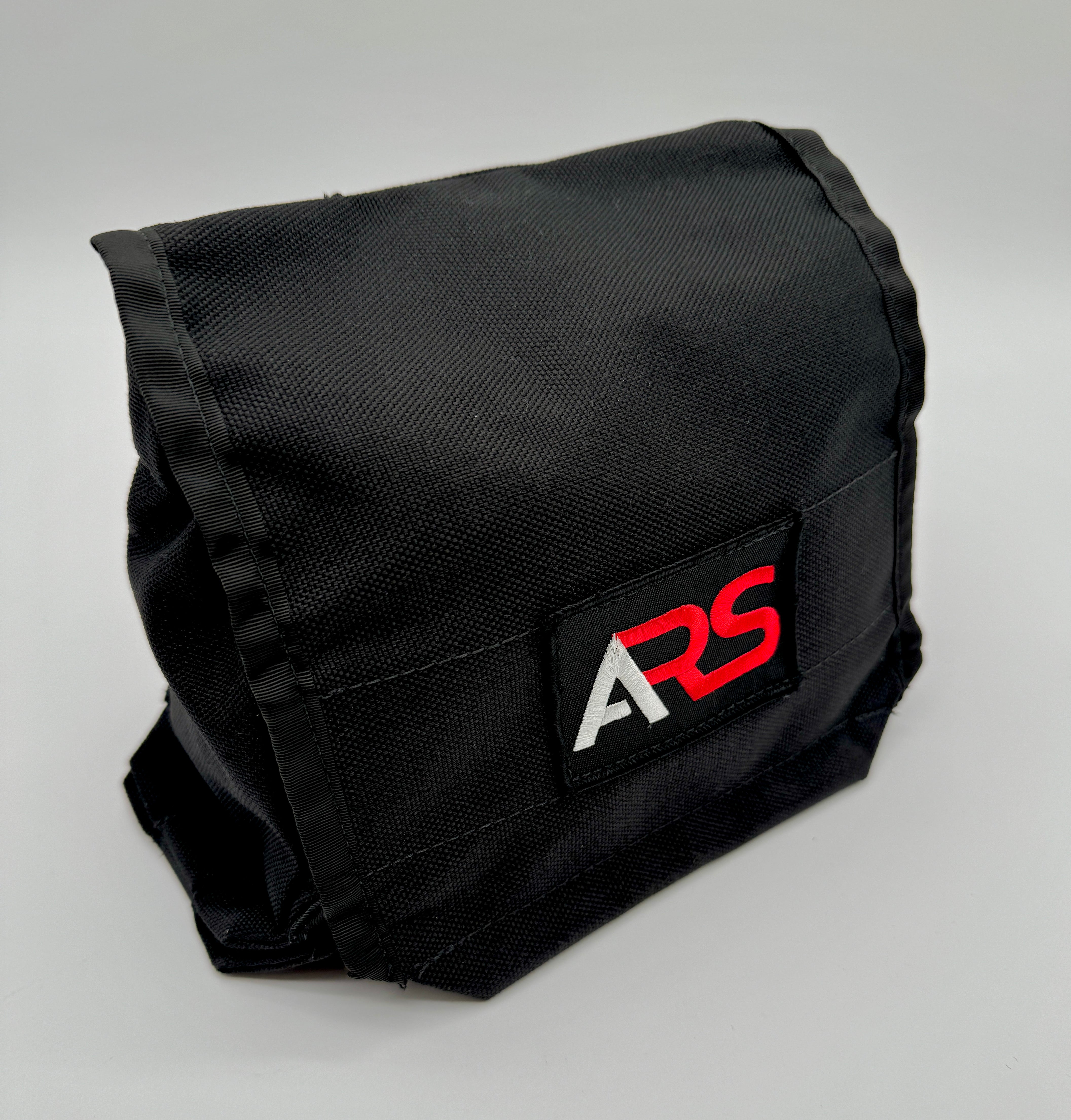 HUNT☆Unisex Travel Ripstop Sacoche - Black/Red Box Logo TRAVEL RIPSTOP SACOCHE-Hunter Boots Singapore – Hunter Singapore